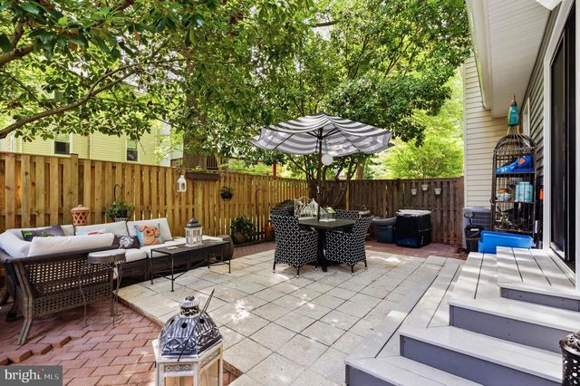 9913 KINGSBRIDGE DR, Fairfax, VA 22031