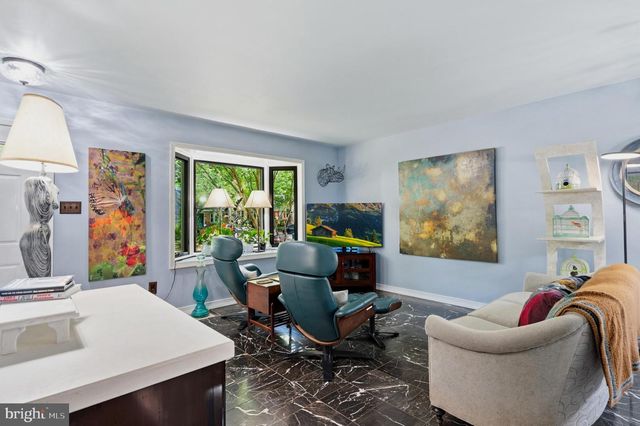 9913 KINGSBRIDGE DR, Fairfax, VA 22031