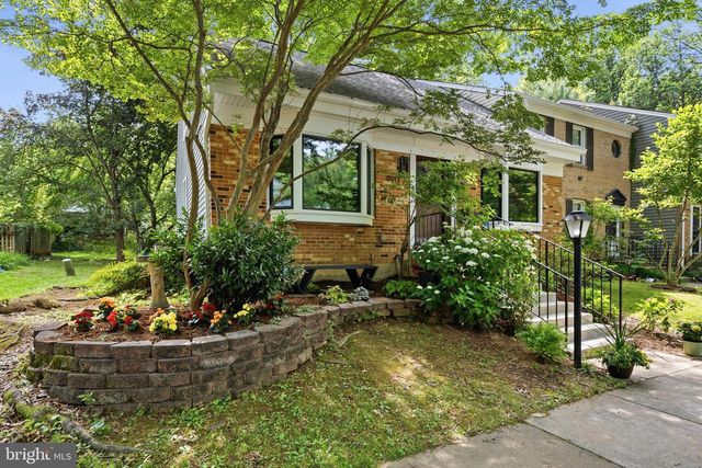 9913 KINGSBRIDGE DR, Fairfax, VA 22031