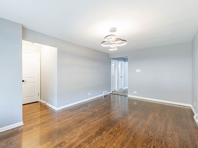 8139 S Exchange Avenue, Chicago, IL 60617