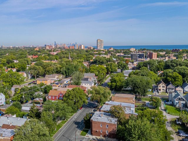 8139 S Exchange Avenue, Chicago, IL 60617