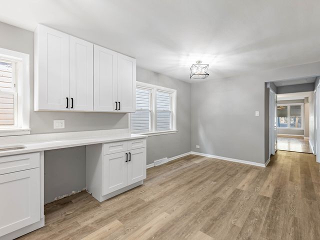 8139 S Exchange Avenue, Chicago, IL 60617