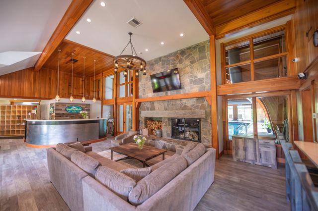 9D Dover Springs Lane, Dover, VT 05356