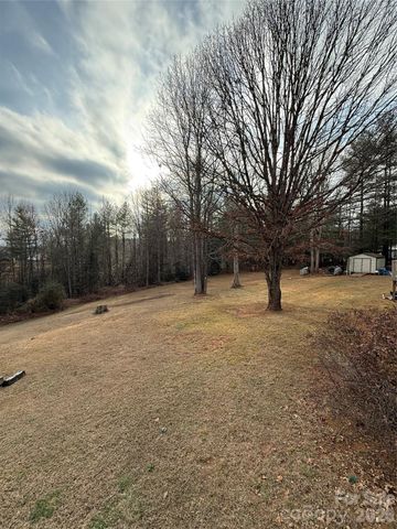 2423 Stones Throw Court, Lenoir, NC 28645
