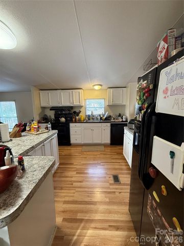 2423 Stones Throw Court, Lenoir, NC 28645