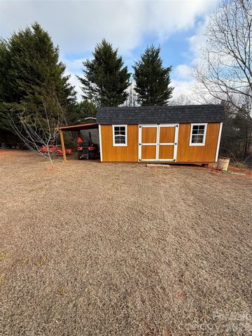 2423 Stones Throw Court, Lenoir, NC 28645