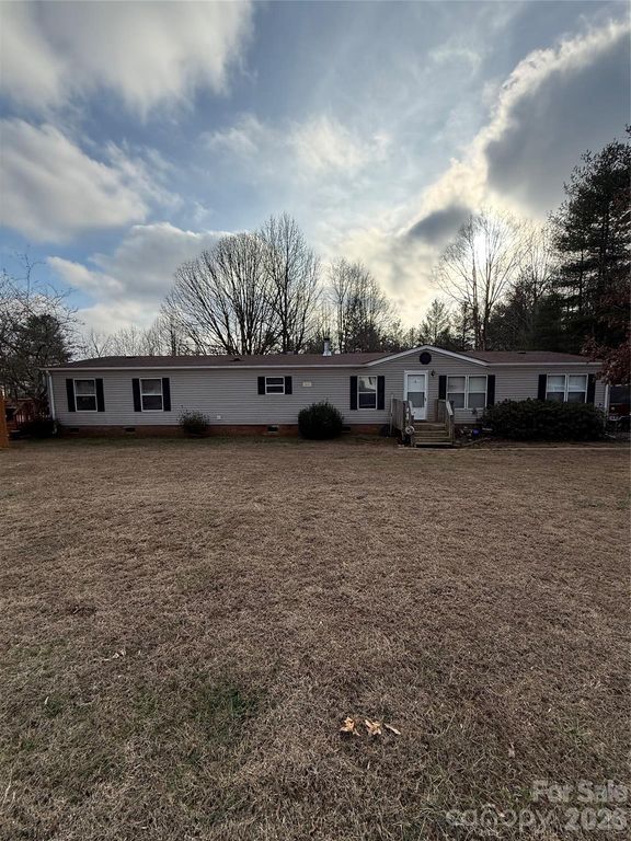 2423 Stones Throw Court, Lenoir, NC 28645
