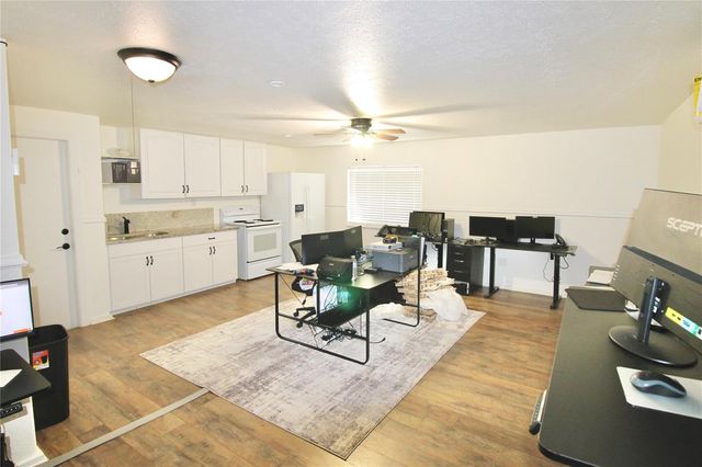 608 DUNDEE ROAD, Dundee, FL 33838