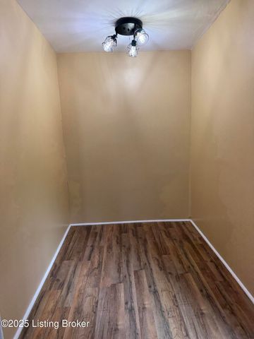 1815 Osage Ave, Louisville, KY 40210