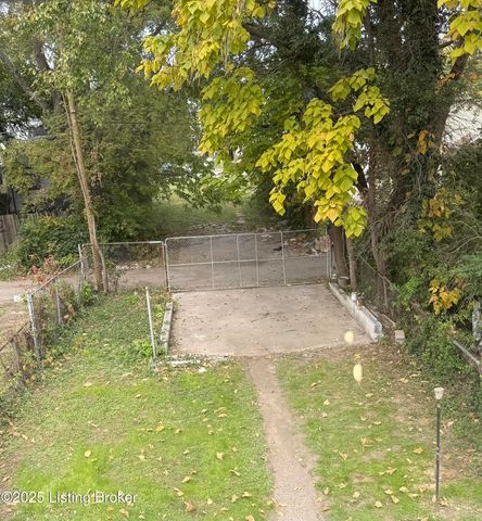 1815 Osage Ave, Louisville, KY 40210