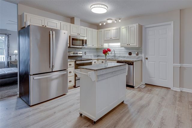 121 Crimson Leaf Lane, Liberty, SC 29657