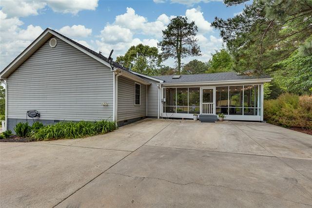 121 Crimson Leaf Lane, Liberty, SC 29657