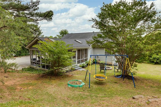 121 Crimson Leaf Lane, Liberty, SC 29657