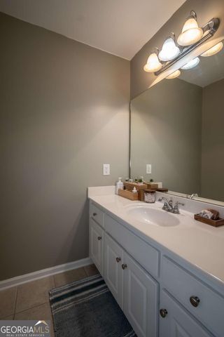 1090 Ruby Way, Bogart, GA 30622