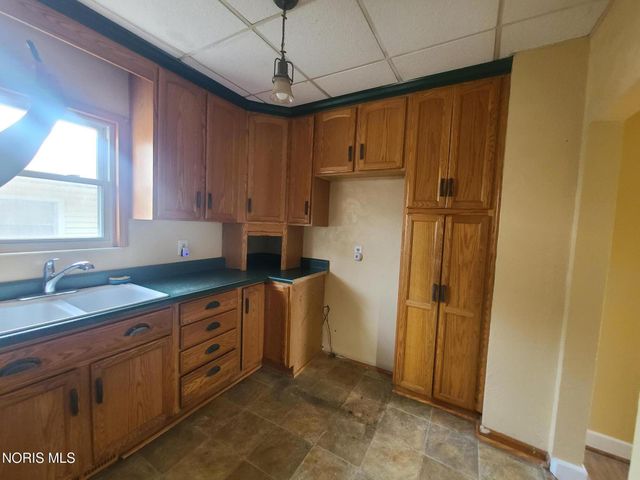 4303 Walker Avenue, Walker, Toledo, OH 43612