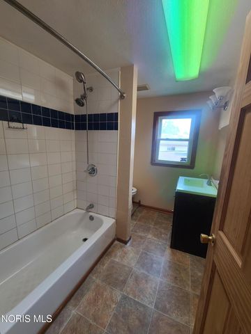 4303 Walker Avenue, Walker, Toledo, OH 43612