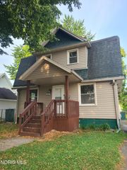 4303 Walker Avenue, Walker, Toledo, OH 43612