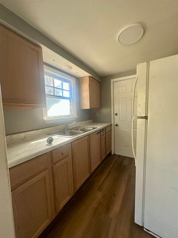 1415 W Irving, Wichita, KS 67213