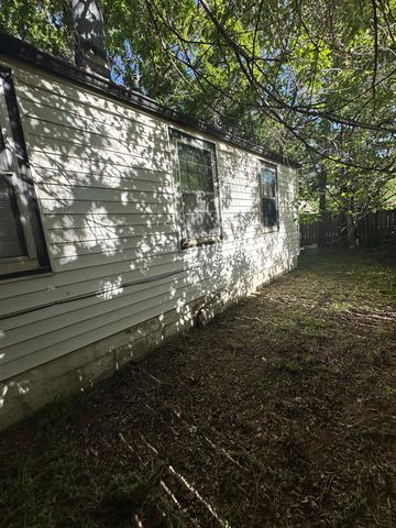 1415 W Irving, Wichita, KS 67213