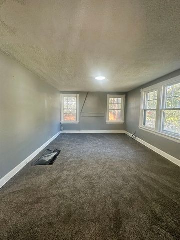 1415 W Irving, Wichita, KS 67213