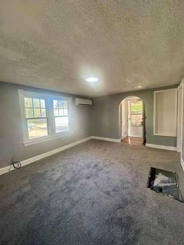 1415 W Irving, Wichita, KS 67213