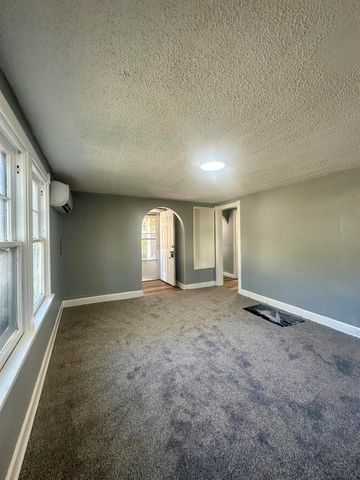 1415 W Irving, Wichita, KS 67213