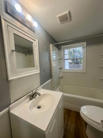 1415 W Irving, Wichita, KS 67213