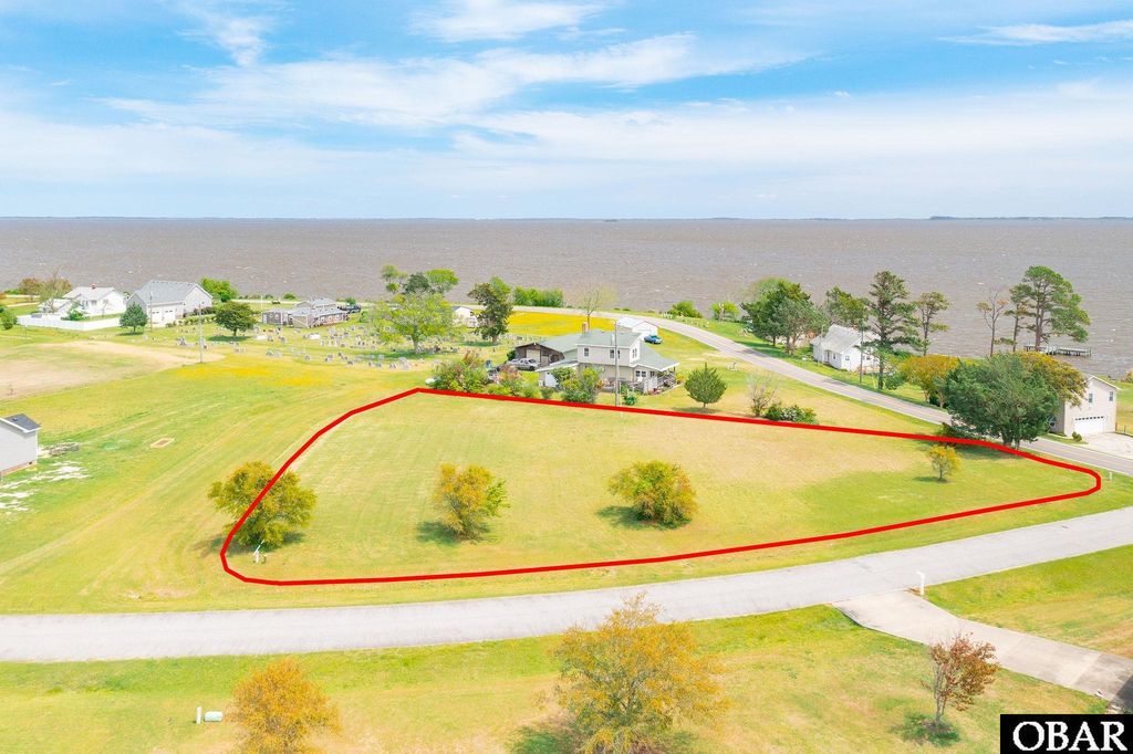 Image 3 of property listing at 100 Gull Rock View Lot 1, Coinjock, NC 27923