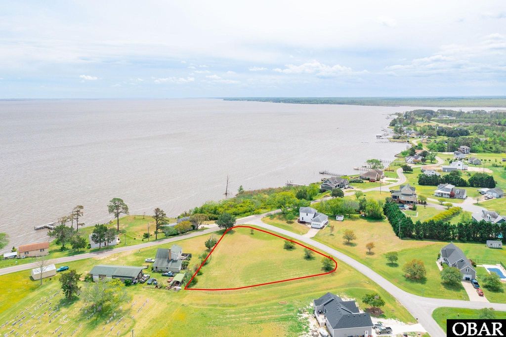 Image 8 of property listing at 100 Gull Rock View Lot 1, Coinjock, NC 27923