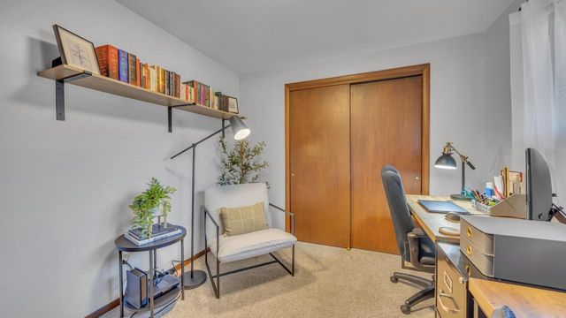 1743 Knoll Crest DRIVE, Sheboygan, WI 53081