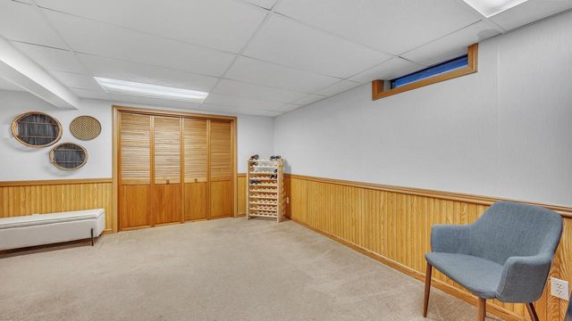 1743 Knoll Crest DRIVE, Sheboygan, WI 53081