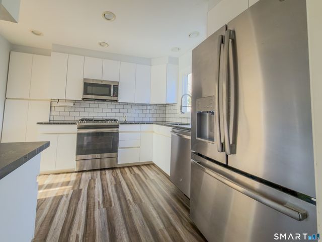 124 Wyndover Lane, Stamford, CT 06902