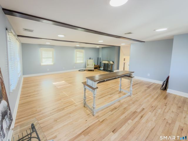 124 Wyndover Lane, Stamford, CT 06902