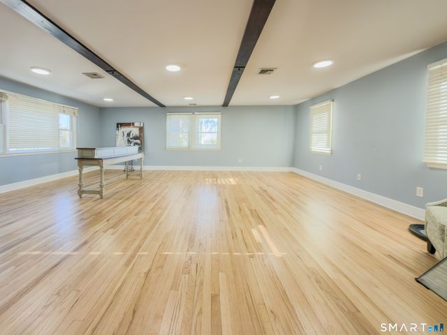 124 Wyndover Lane, Stamford, CT 06902