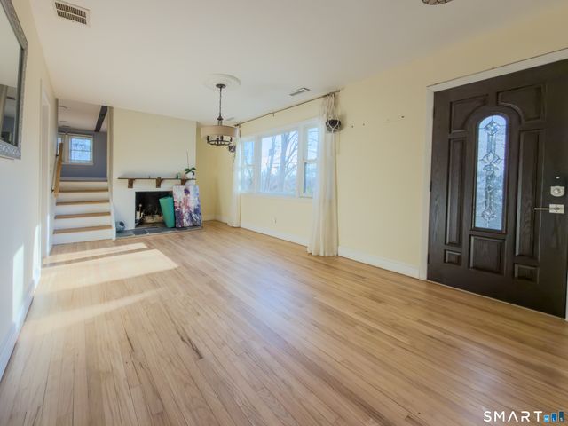 124 Wyndover Lane, Stamford, CT 06902