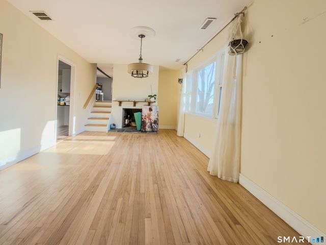 124 Wyndover Lane, Stamford, CT 06902