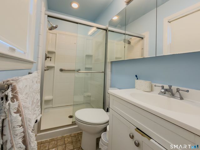 124 Wyndover Lane, Stamford, CT 06902