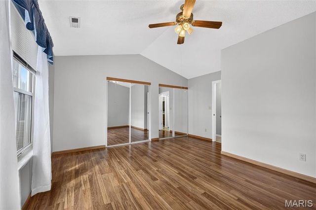 1359 Kyle Drive 14B, St Charles, MO 63304