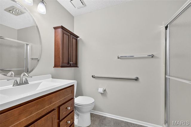 1359 Kyle Drive 14B, St Charles, MO 63304