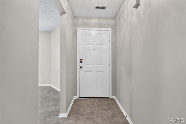 1359 Kyle Drive 14B, St Charles, MO 63304