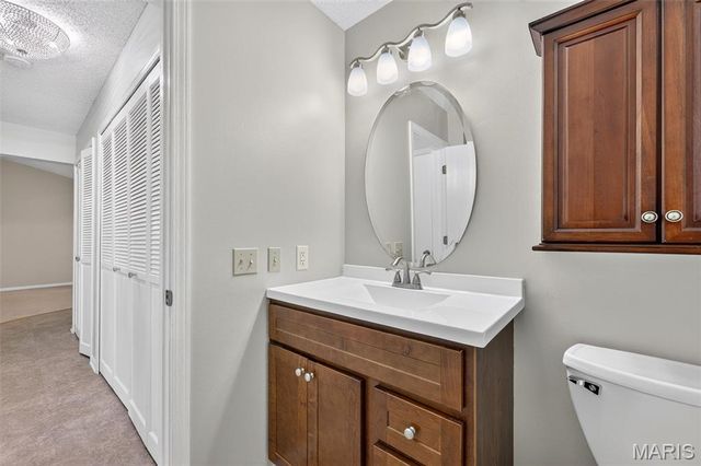 1359 Kyle Drive 14B, St Charles, MO 63304