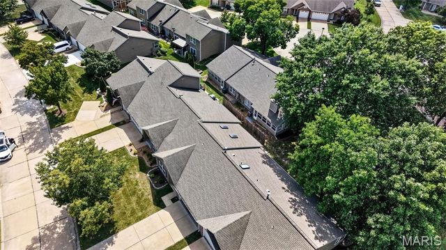 1359 Kyle Drive 14B, St Charles, MO 63304