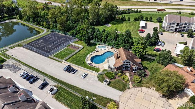 1359 Kyle Drive 14B, St Charles, MO 63304