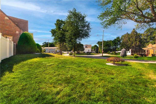 3 Moreland Street, Johnston, RI 02919