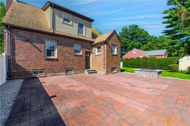 3 Moreland Street, Johnston, RI 02919