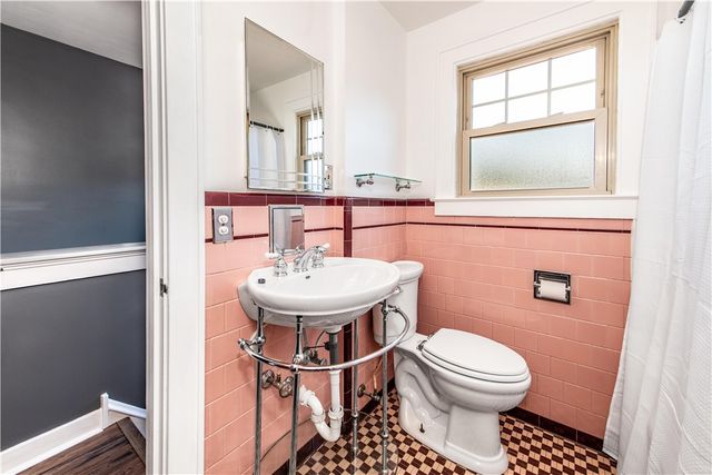 3 Moreland Street, Johnston, RI 02919