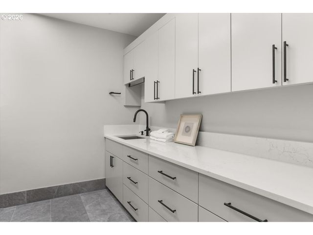 15378 TWIN FIR Rd, Lake Oswego, OR 97035
