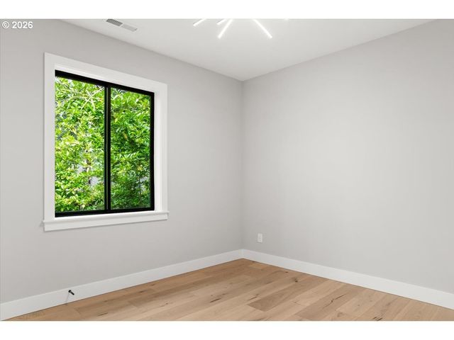 15378 TWIN FIR Rd, Lake Oswego, OR 97035