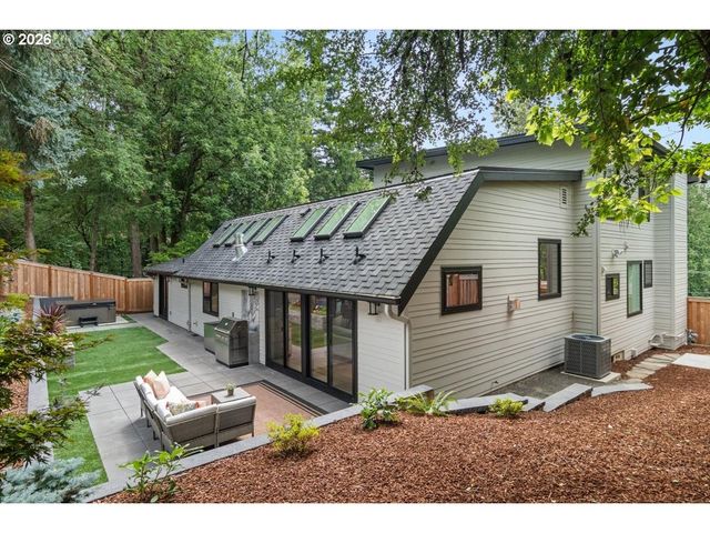 15378 TWIN FIR Rd, Lake Oswego, OR 97035