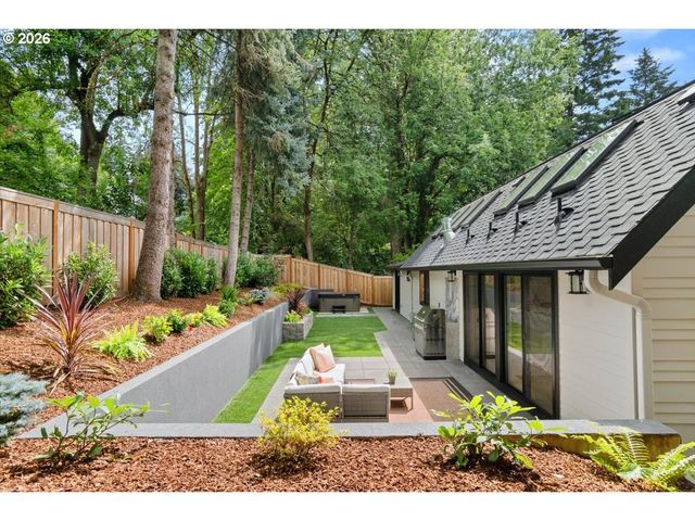 15378 TWIN FIR Rd, Lake Oswego, OR 97035